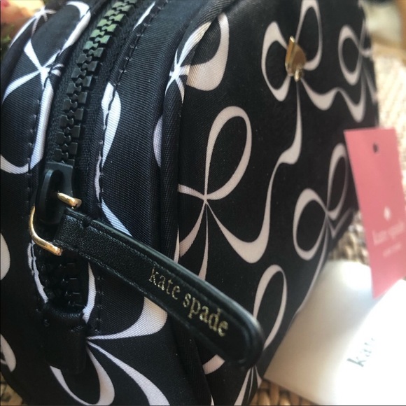 KATE SPADE ♠️ NY MAKEUP COSMETIC TRAVEL BAG NWT - Picture 2 of 5